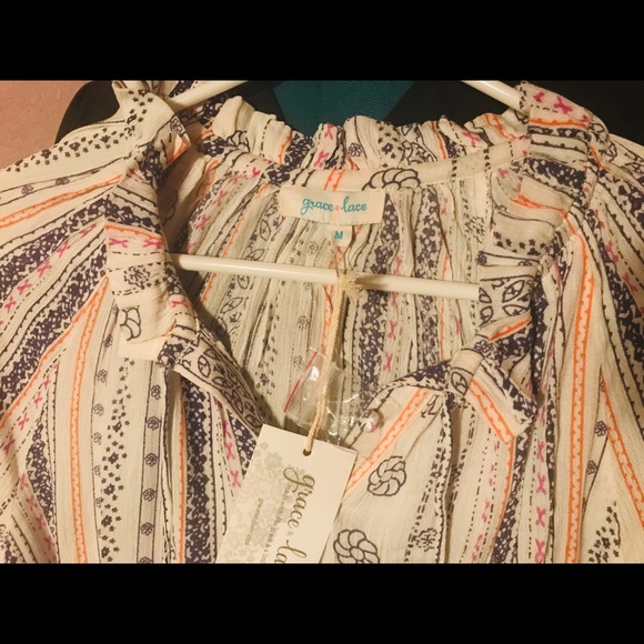 Willow button down blouse - Picture 2 of 3